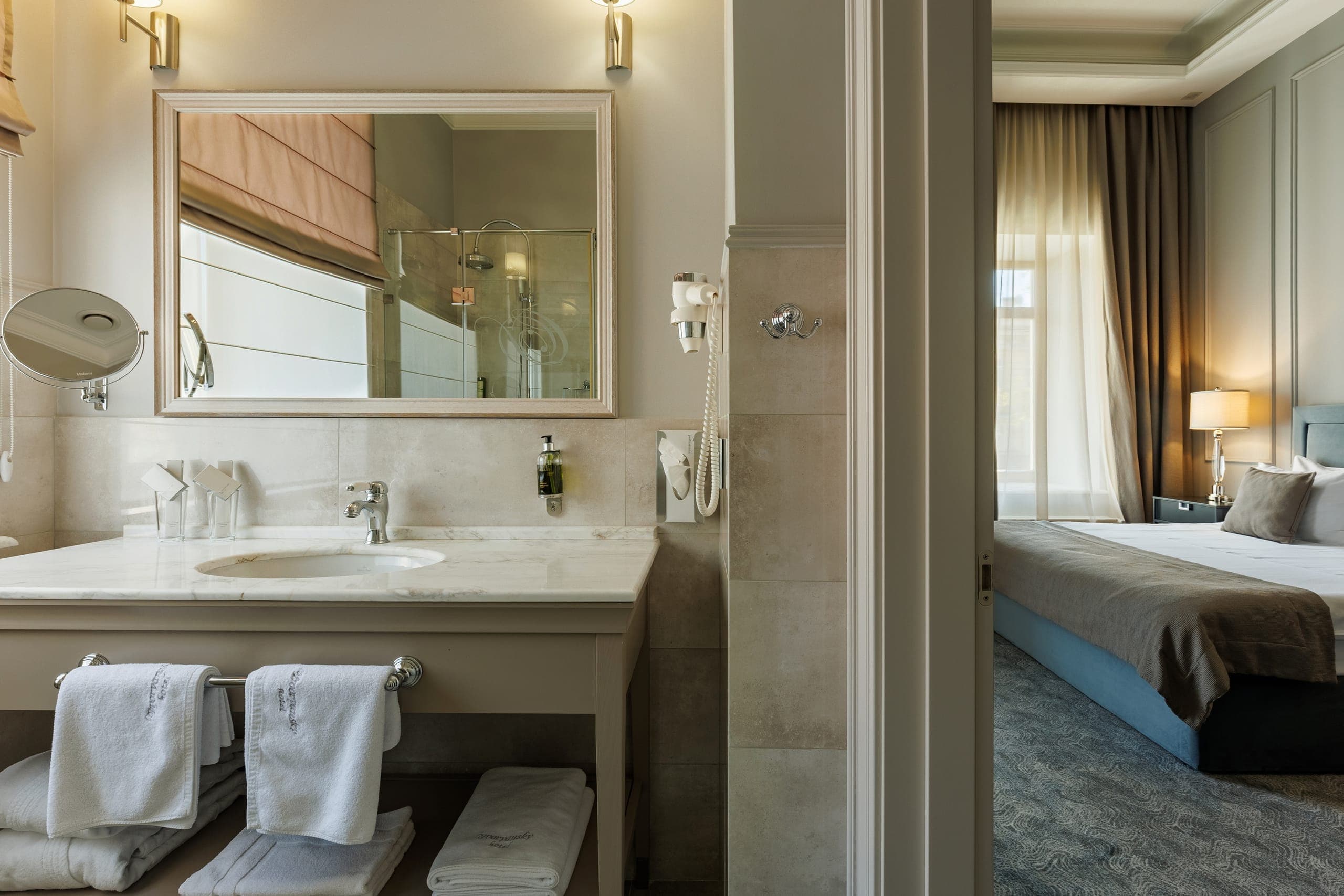 The Hotel 11